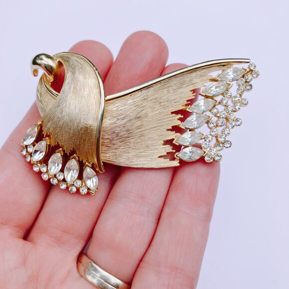 VTG Signed JJ Brooch 1960s Marquise Rhinestone Mid Century Gold Tone Pin - Picture 2 of 12